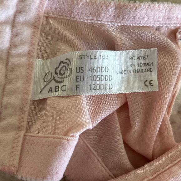 ABC bra-size 46DDD-wireless, contour, pink 5 hook clasp, lightly padded - Picture 5 of 6